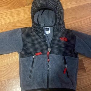 Size 3t North face jacket